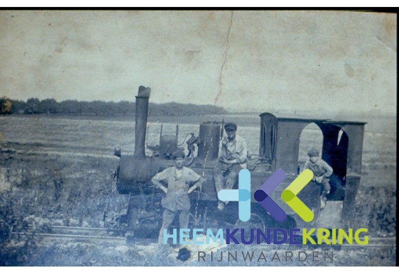 Toon Janssen machinist- Evert Janssen en F.Bunen 1928 Duitse Heereslokomtiv 1e wereld oorlog Daams F00002566
